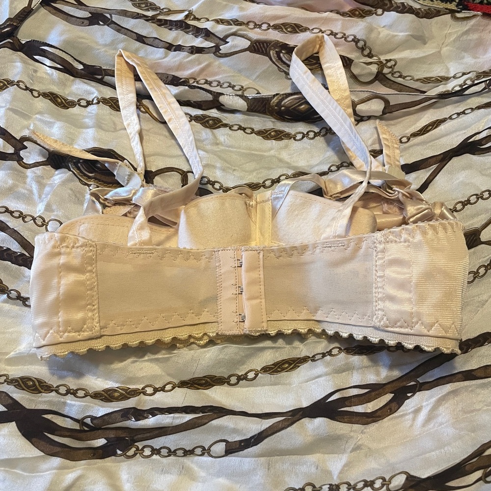 Jeunique Bras